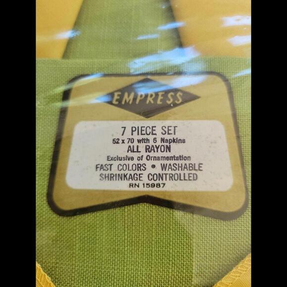 Vintage Empress Tablecloth (52” X 70”) + 6 Napkins All Rayon, green yellow - Picture 3 of 3